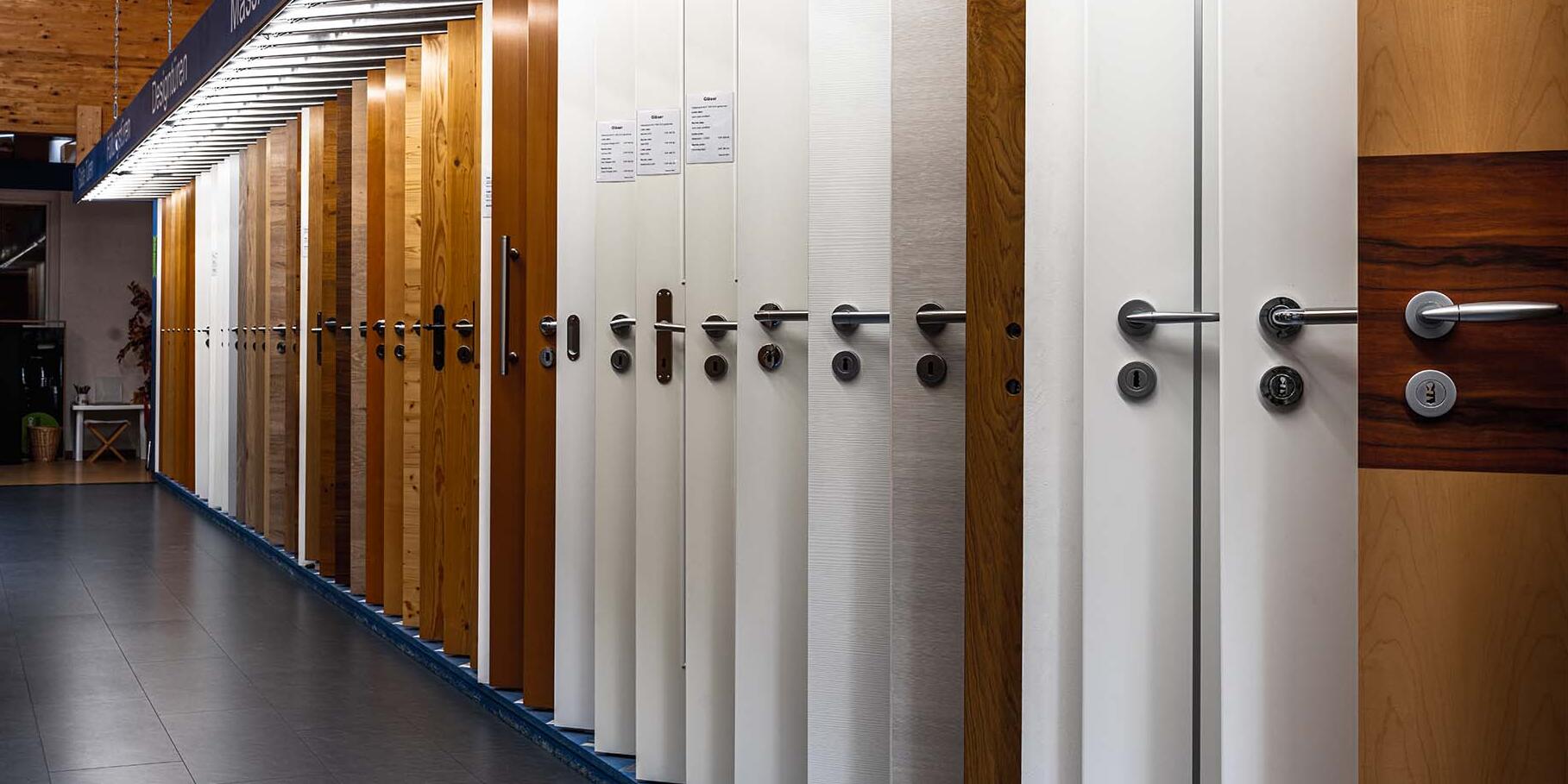 600m2 Türen- und Boden- ausstellung