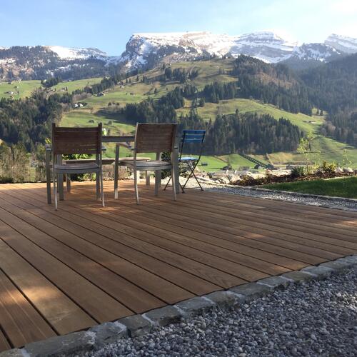 terrasse-thermoesche-buchs-holz+baustoffag-bild2.jpg